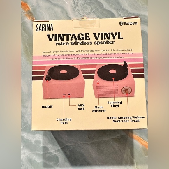 NEW IN BOX Sarina Vintage Vinyl Retro Wireless Portable Bluetooth Speaker Pink - Picture 3 of 8
